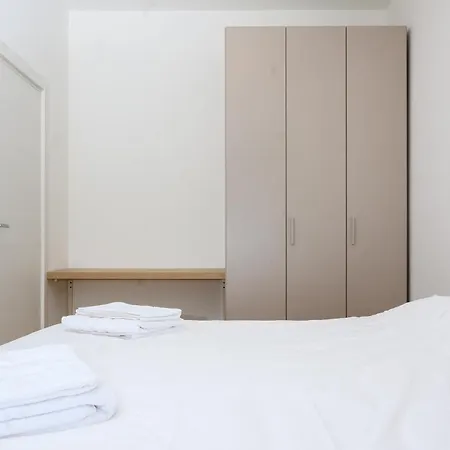 Apartment Palazzo Goldoni 93 *